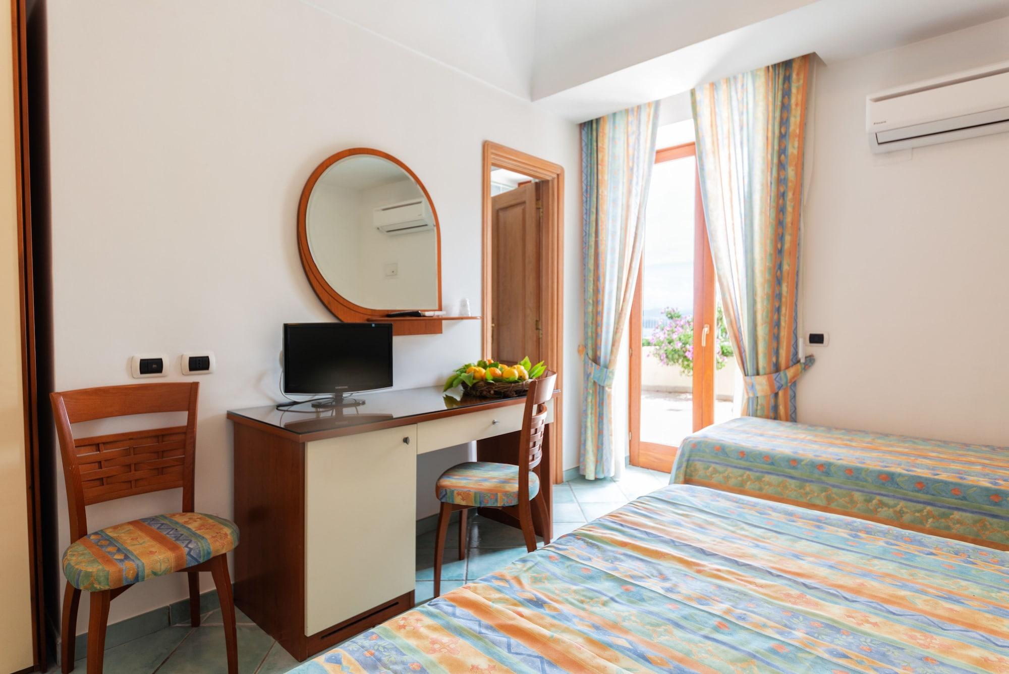 La Capannina - Hotel & Apartments Ischia Exterior photo